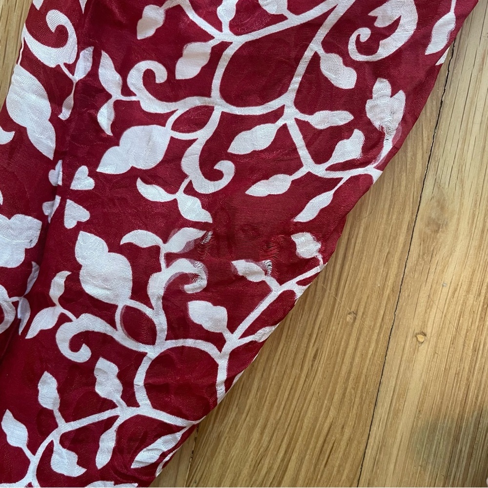The Kooples Red v-neck blouse with botanical pattern - Picture 10 of 10